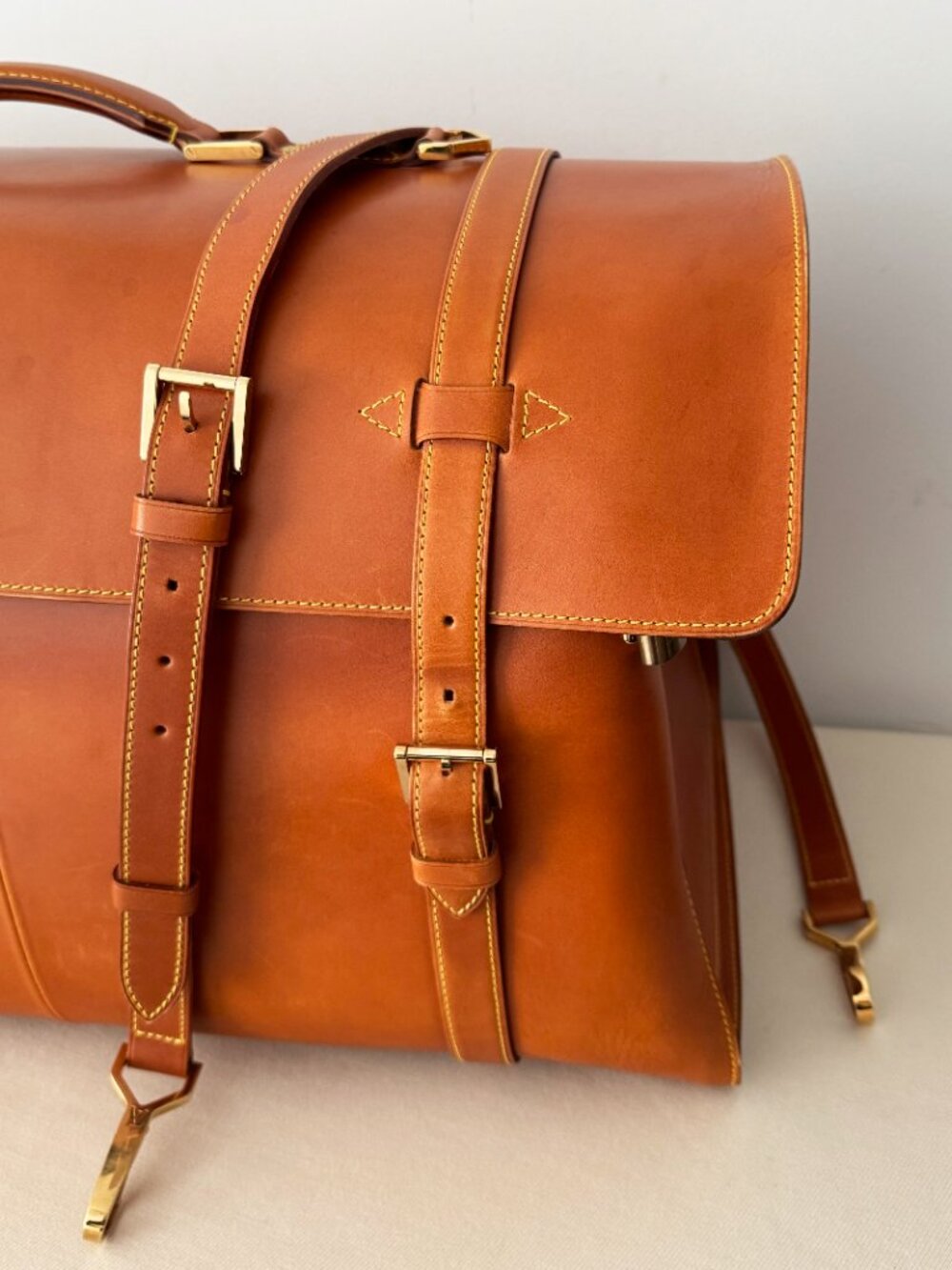 Louis Vuitton "Nubie" Weekender Bag in Natural Leather - Picture 16 of 16
